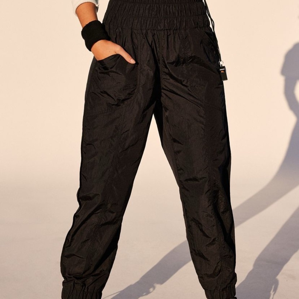 Free People The Way Home Joggers Black Size Large BNWT